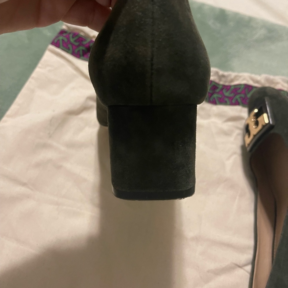 Women’s Suede Dark Green Tory Burch Low Block Heels - Size 9 (w/dust bag) - Picture 5 of 6